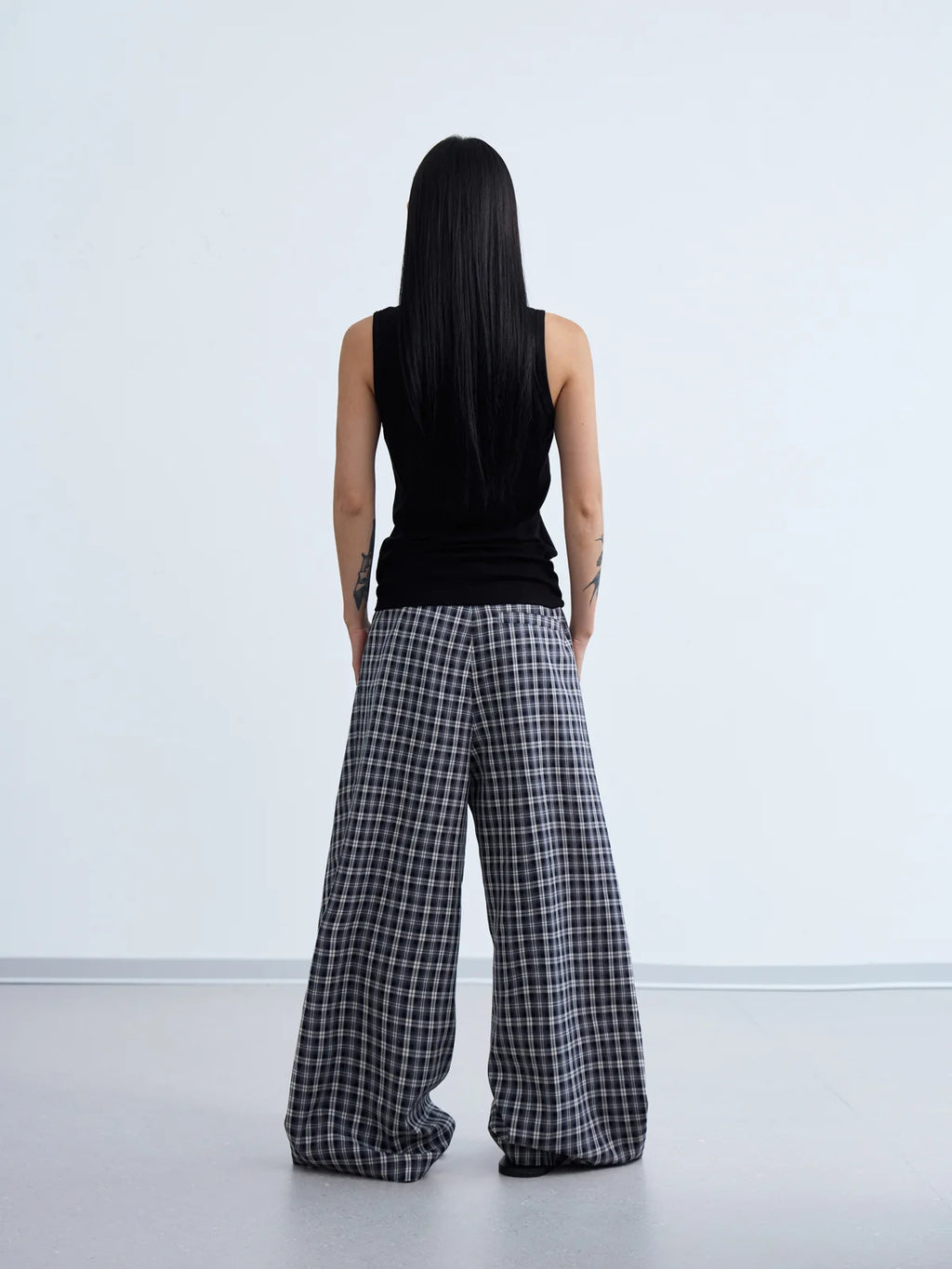Peoplesense  Curved Plaid Relaxed Trousers