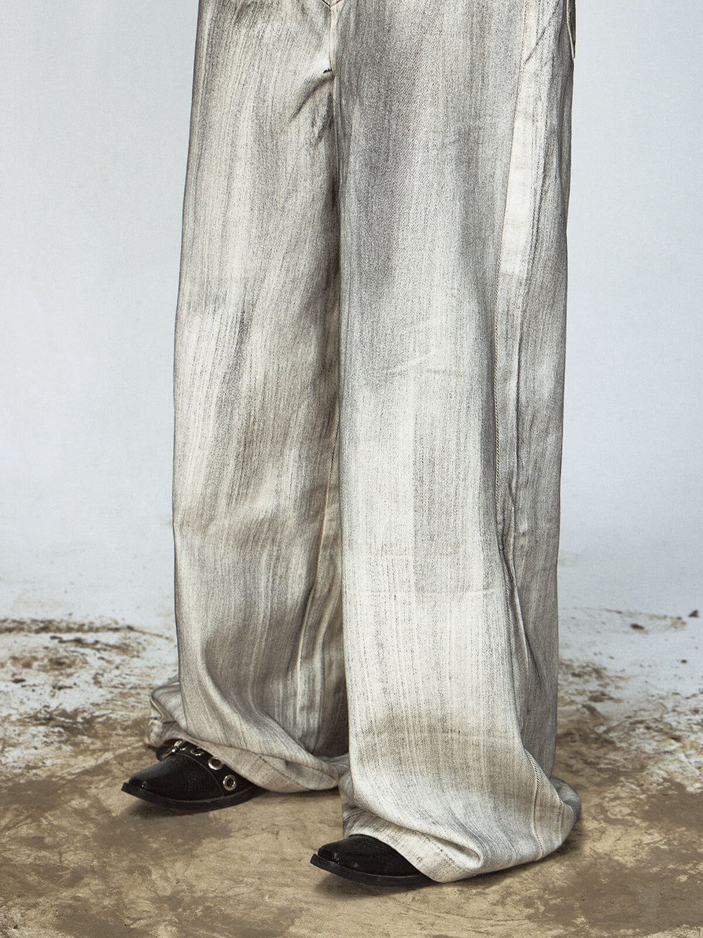 Peoplesense Distressed Dyed Weite Jeans