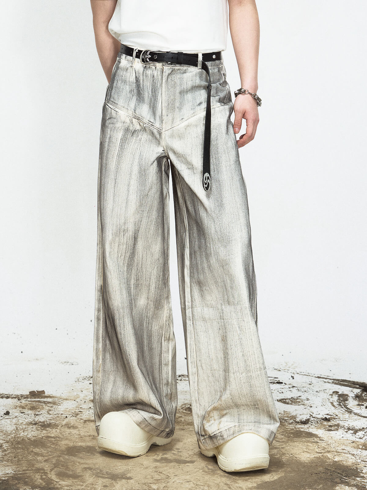 Peoplesense Distressed Dyed Weite Jeans